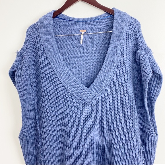 NWOT Free People Blue Clyde V-neck Oversized Sleeveless Sweater Vest Sz Small - Picture 4 of 10